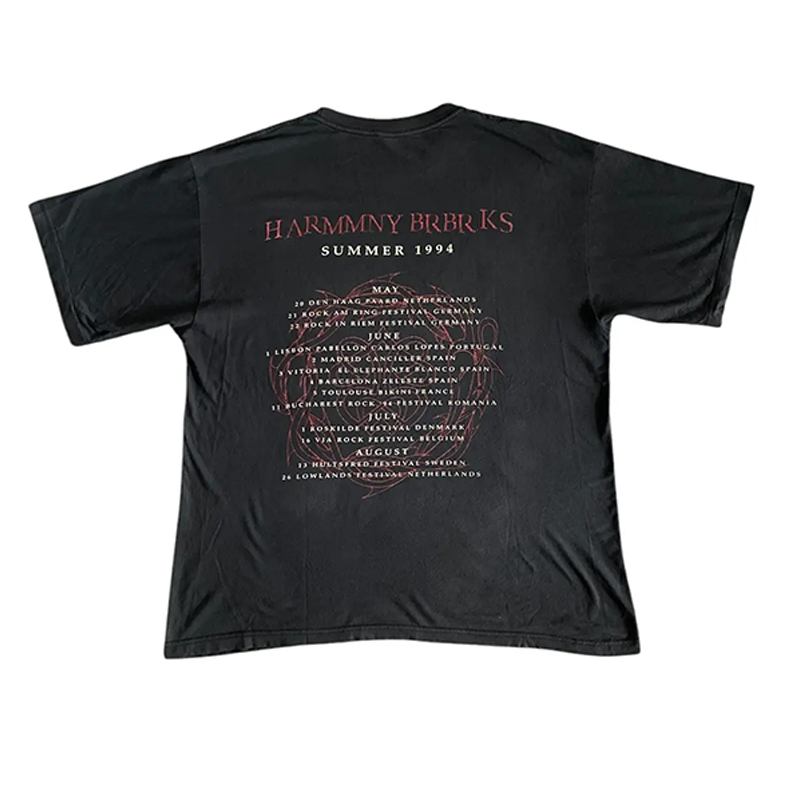 hongfeng manufactures crew t shirts for men with custom prints and durable cotton material.